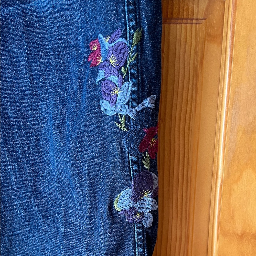 J. Jill Floral Embroidered Jeans - Picture 4 of 6